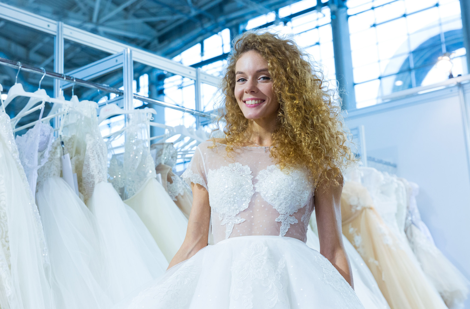 Wedding fashion moscow. Свадебная выставка в Москве 2023. Выставка свадебных платьев. Свадебные платья Москва 2023. Выставка платья на ВДНХ.