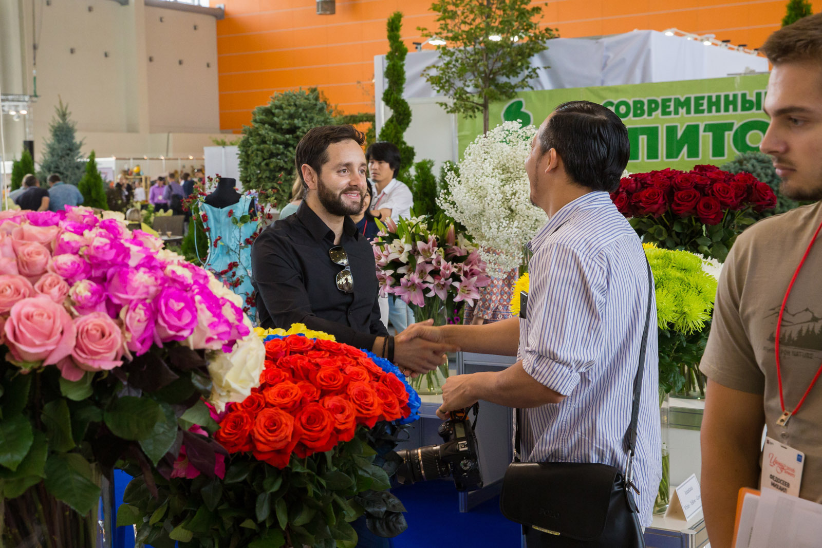 Цветы 2017. Выставка цветов. Цветы много. Выставка цветов на вднх. Вднх цветы.